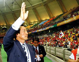 02年世界杯东道主是韩国吗,02年韩国世界杯韩国事件后续评价