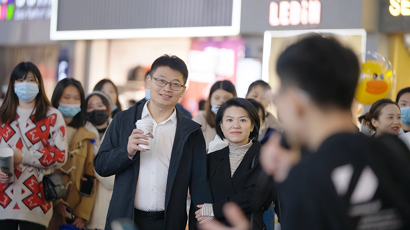 湖南长沙街边艺人表演视频,长沙街头艺人秀