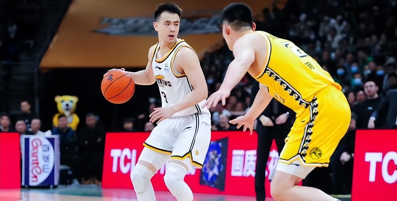 赵继伟郭艾伦辽宁男篮,郭艾伦对广厦受伤离场