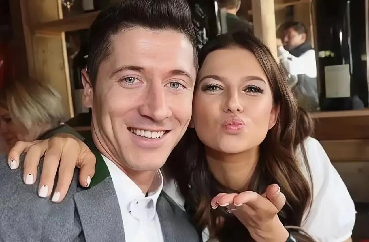 莱万结婚视频,波兰莱万年轻的时候