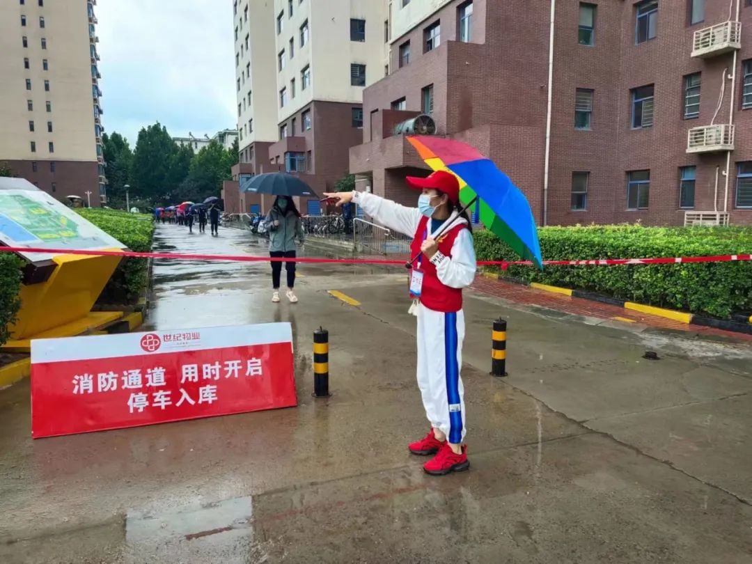 “哪里需要我们，我们就去哪儿”全市56000余名志愿者活跃在志愿服务一线