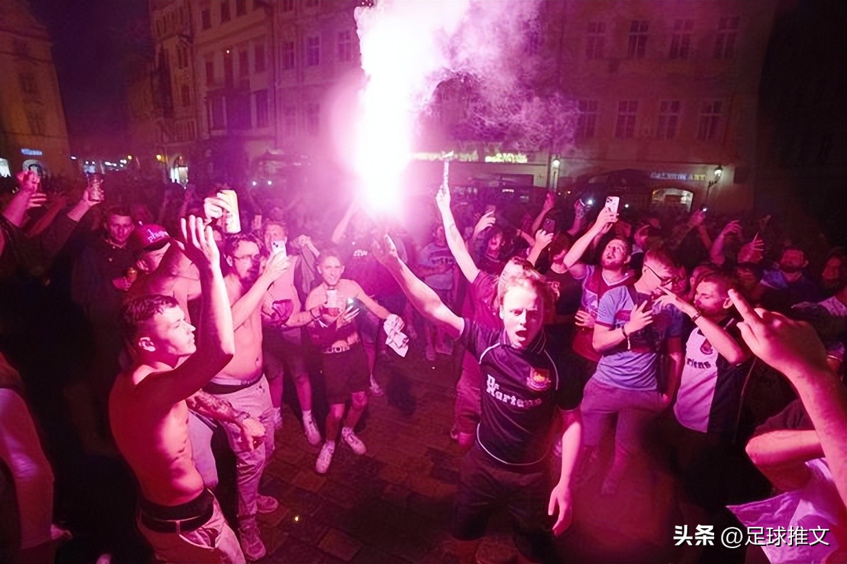 我跟你说个锤子gif,锤子是西汉姆联吗