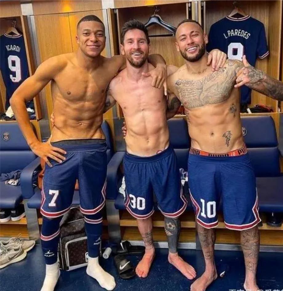 扬科维奇选出25名国脚,扬科维奇出任国足主帅