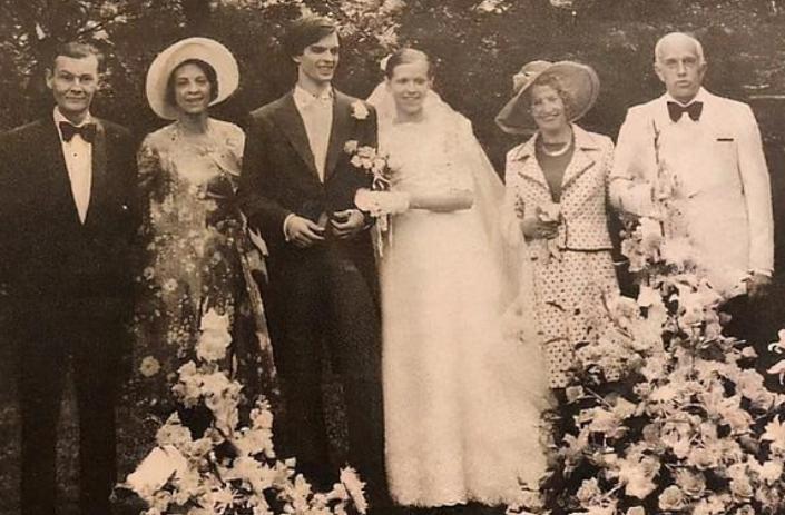 法国夫人买一次性口罩,法国马克龙与妻子