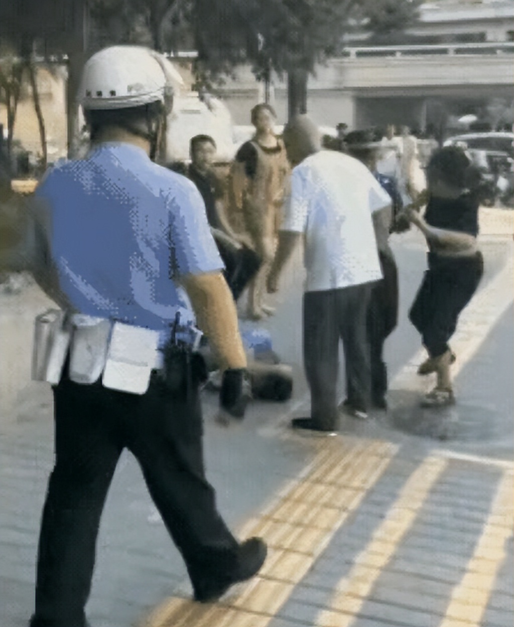 西安司机被踢下体最新后续求和解,司机被踢裆后续