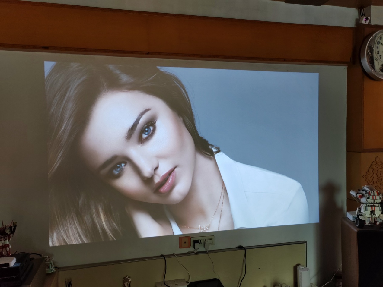 千元极米投影仪,千元极米坚果投影仪