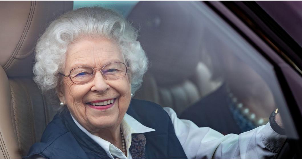 102岁的老奶奶走了,又可爱又有脾气的老奶奶