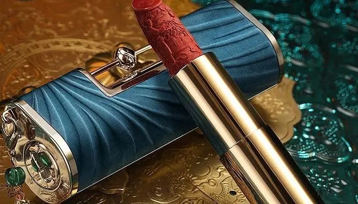 露华浓不是停产了吗,露华浓是不是停产了