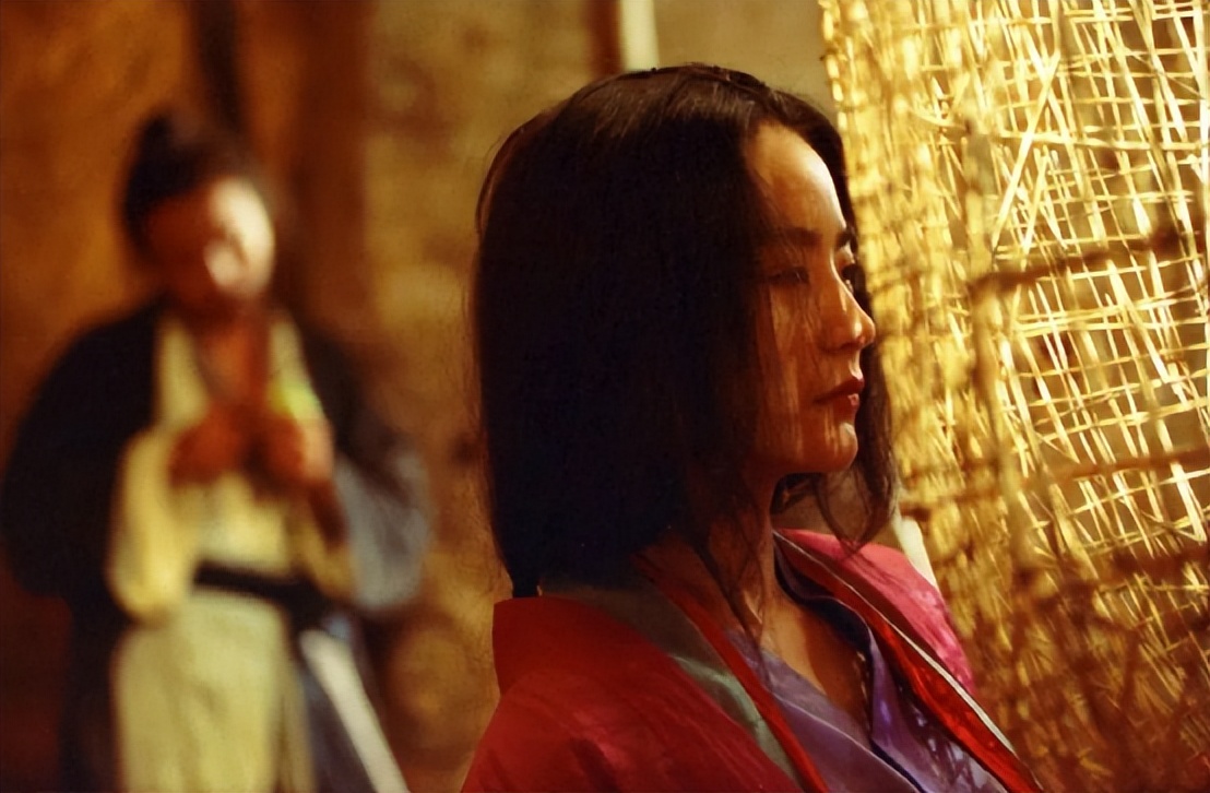 香港大亨不敢惹,50岁活成冻龄,小奶狗高喊林青霞“姐姐娶我”