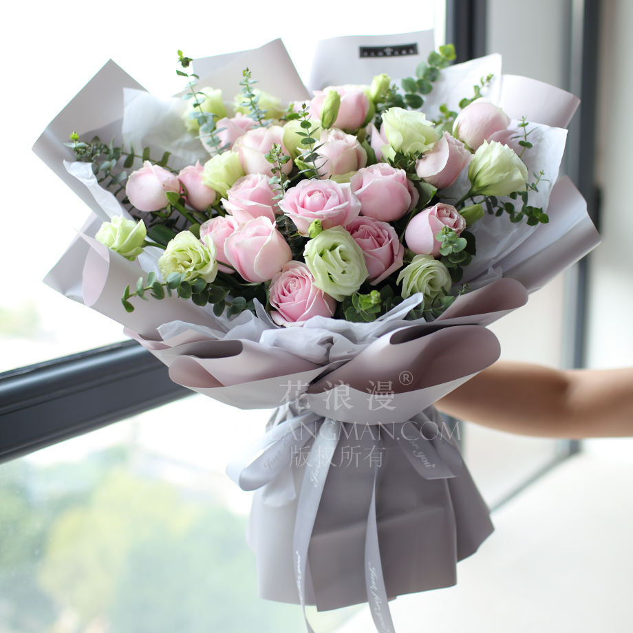 女朋友生日礼物送什么最有纪念意,女朋友过生日送什么礼物比较独特