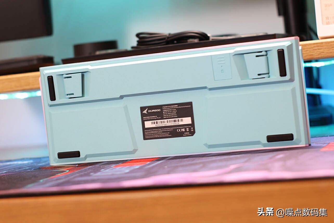 杜伽k330w热插拔机械键盘体验,杜伽k310樱桃黑轴键盘测评