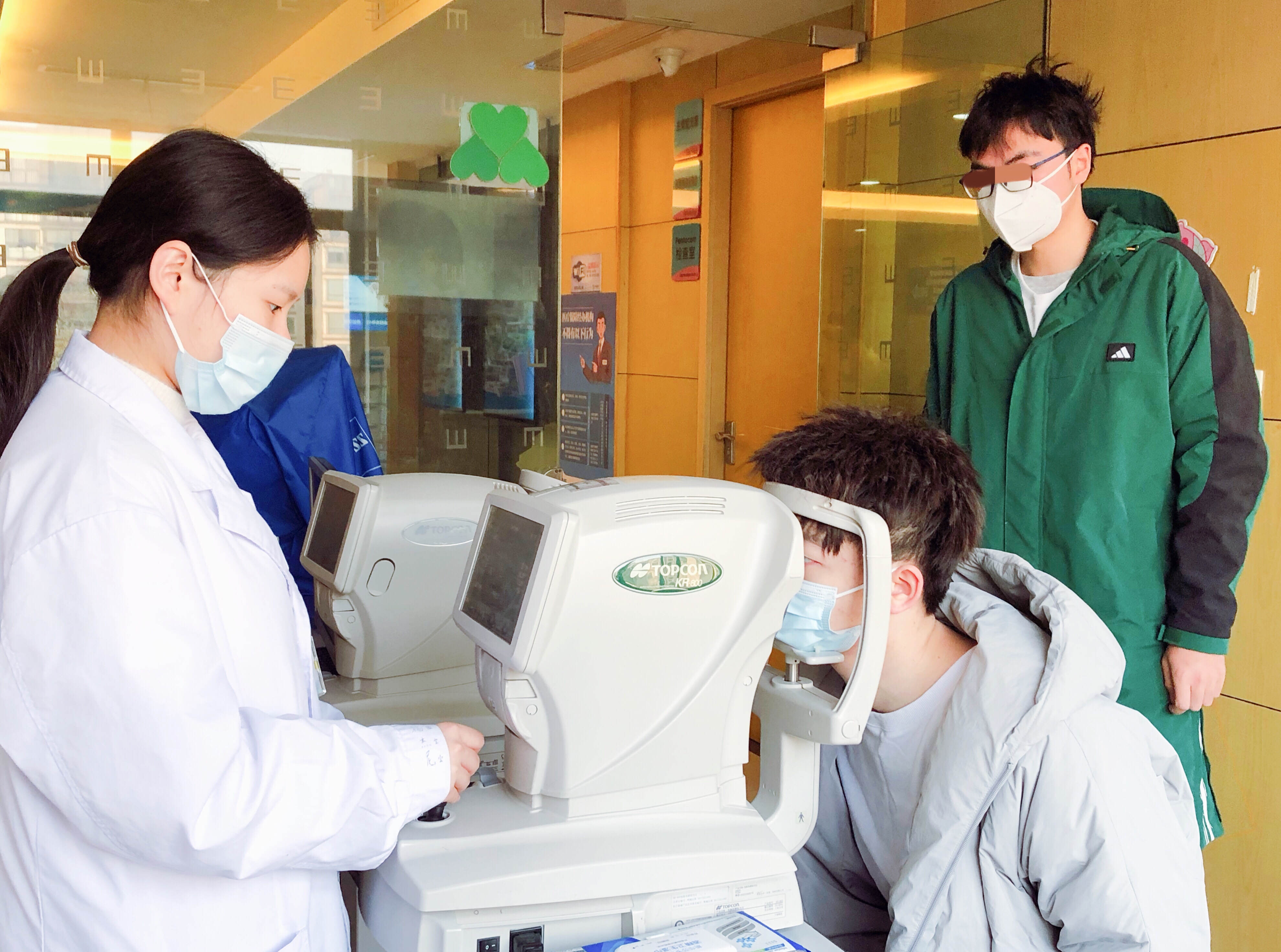 寒假摘镜热如期而至，常州激光医院提醒：人多最好提前预约