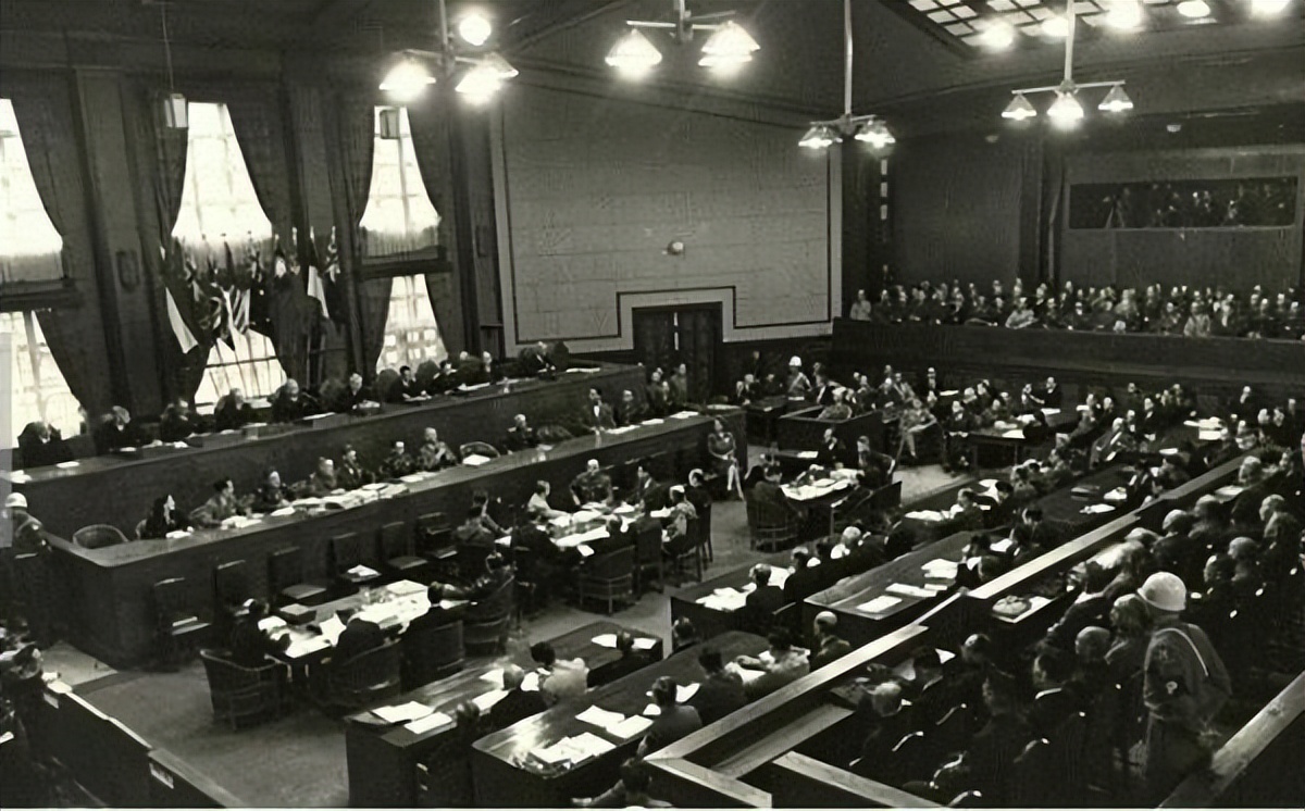 律师为冈村宁次做无罪辩护,为冈村宁次辩护三个律师