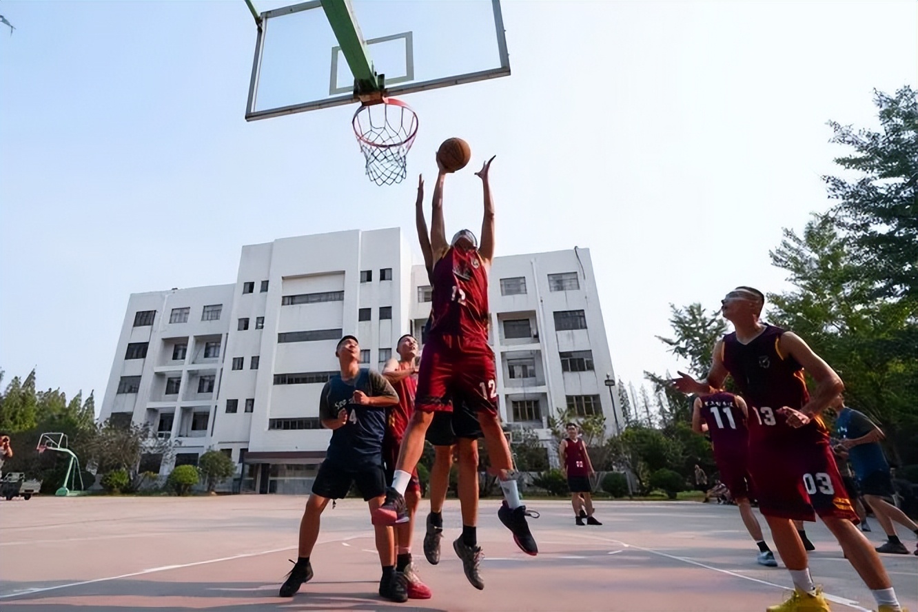 第71集团军：开展群众性文化活动，官兵欢度国庆