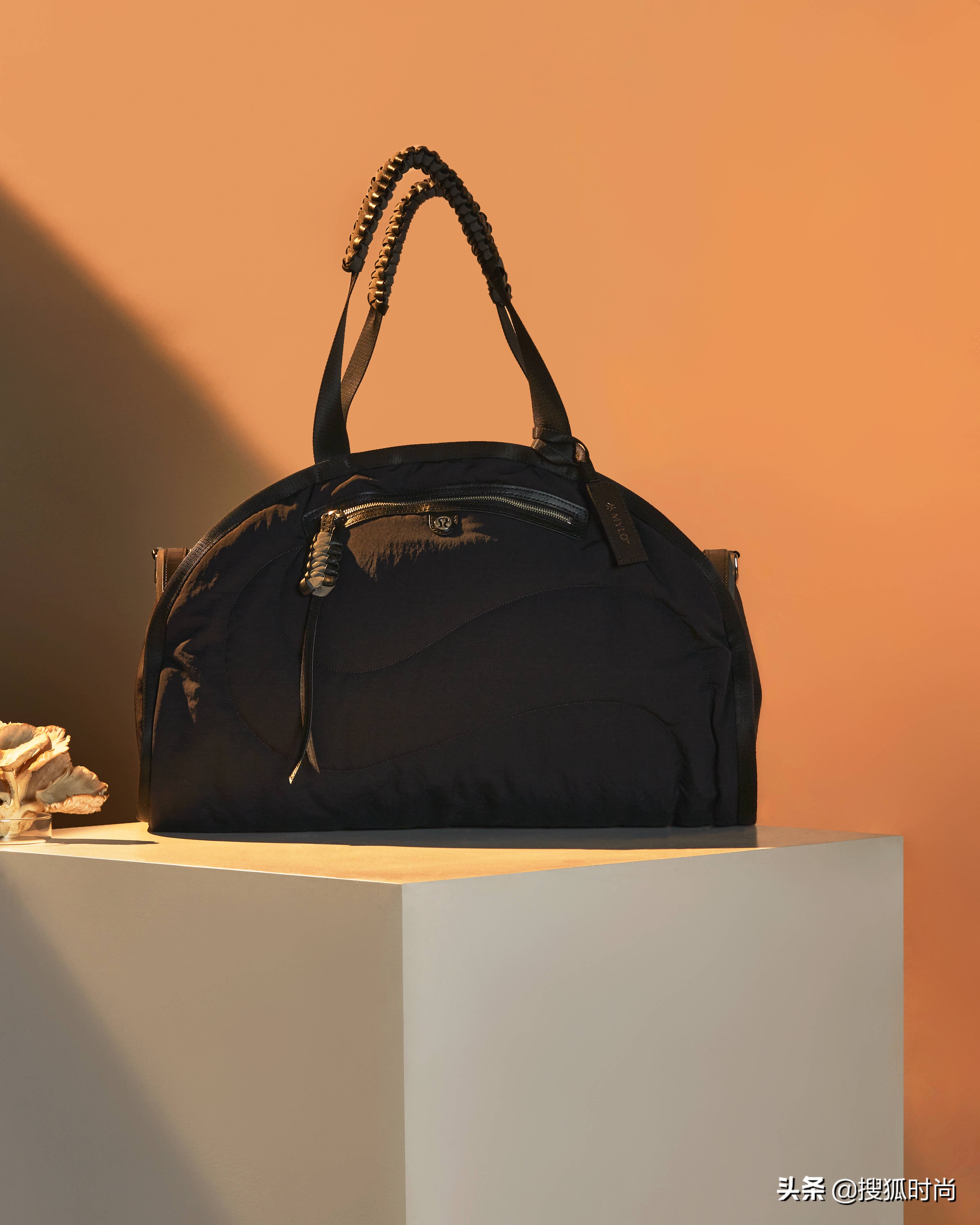 lv包包涨价被扫购,lv新款包转卖