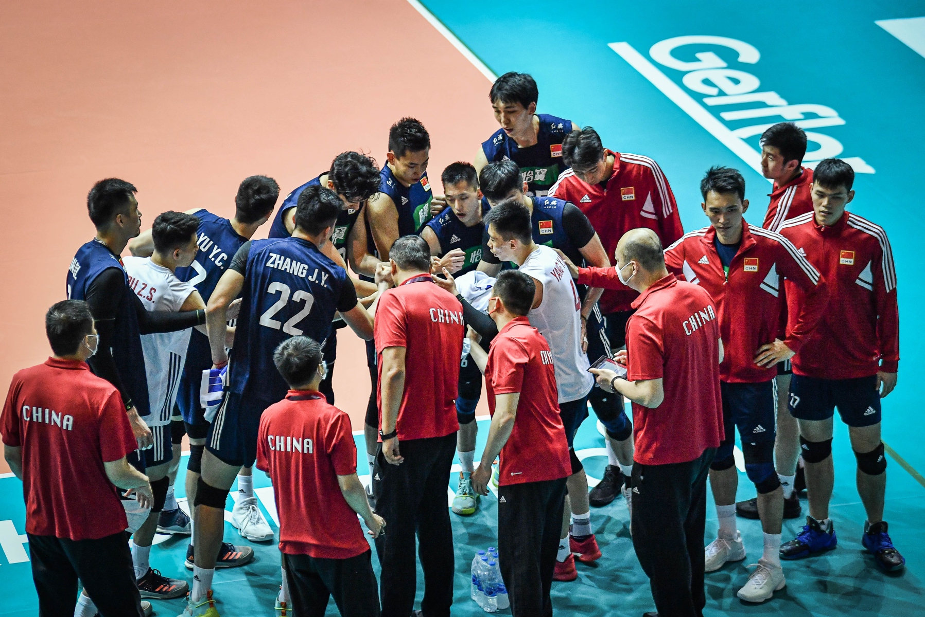 中国男排对战伊朗男排现场直播,中国男排将与伊朗队争夺四强