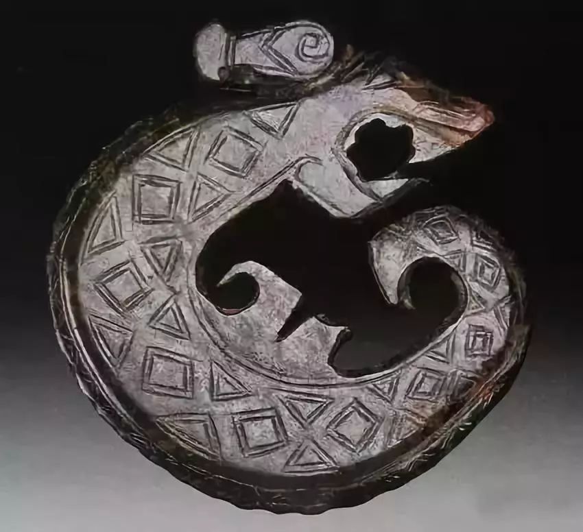 浅谈——鉴别古玉沁色