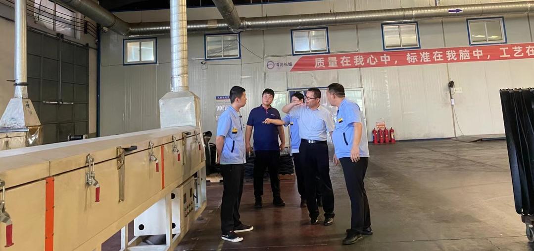 随着疫情稳定各地正加快复工复产,疫情防控暨安全生产工作推进会