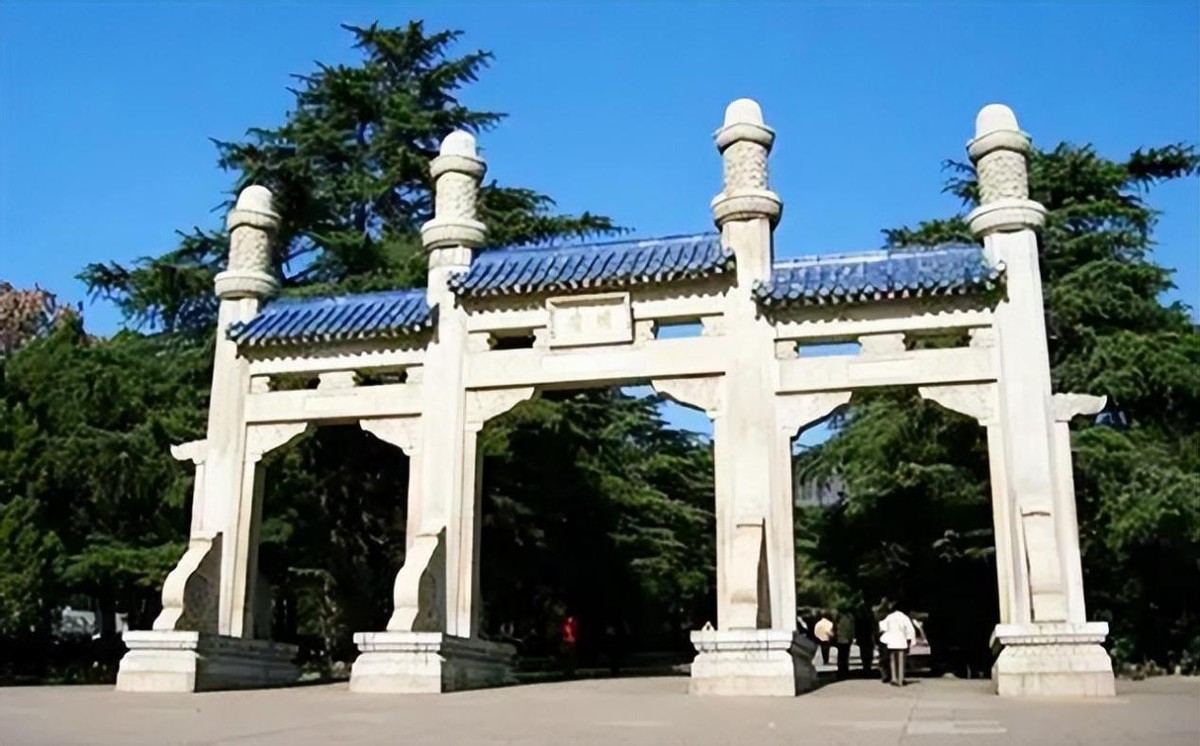 孙中山逃亡日本，和一名日本女子生下一个女儿，这个女儿如今在哪