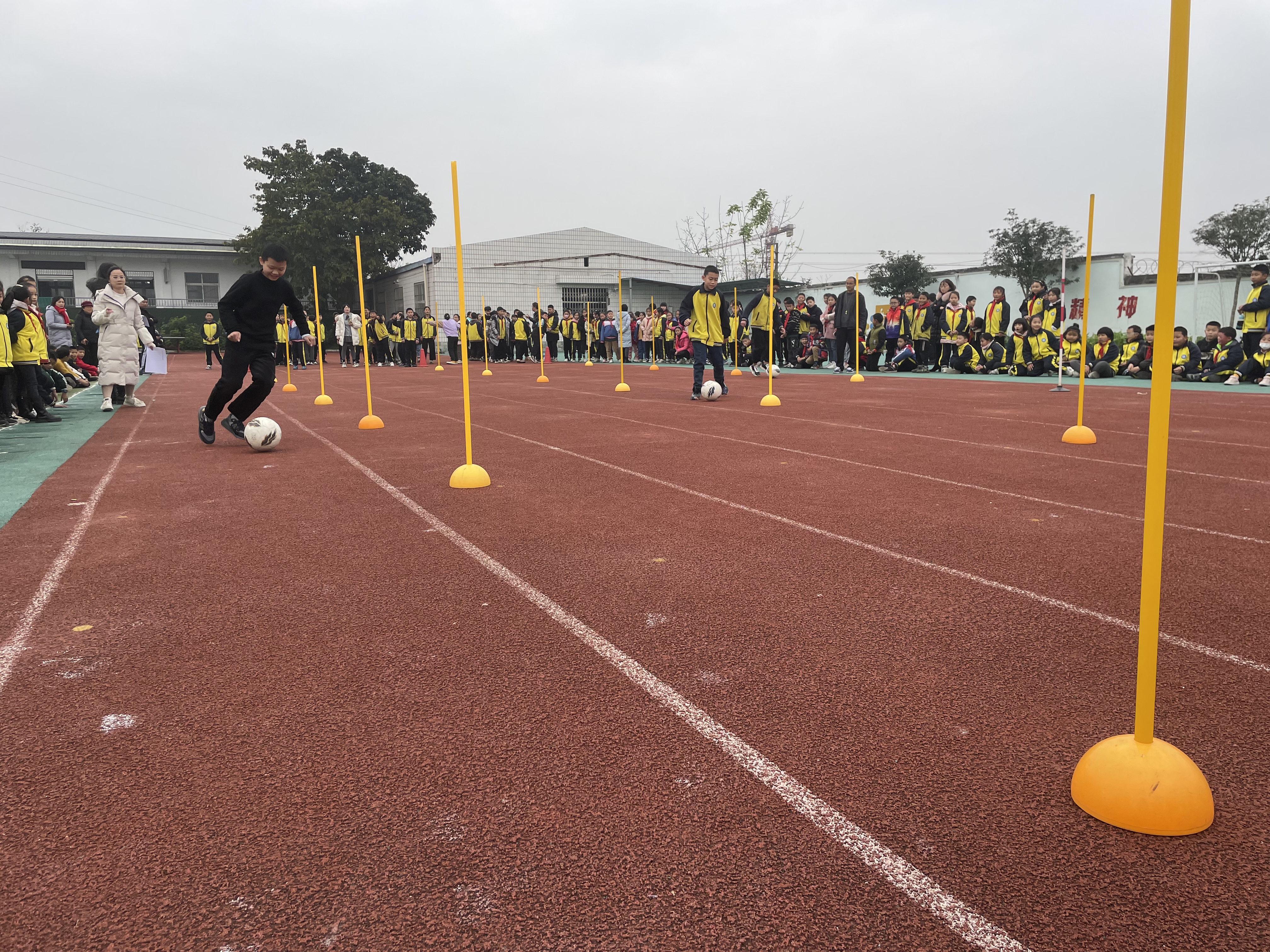 简阳市平泉小学2019足球队成员,简阳明德小学足球比赛