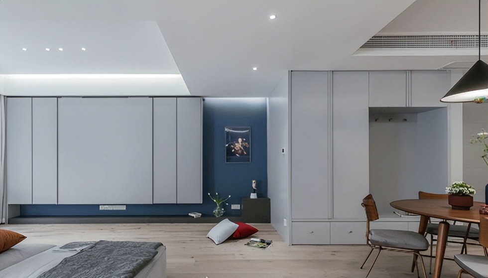 把闲置的地方利用起来,把一个小角落改造成房间