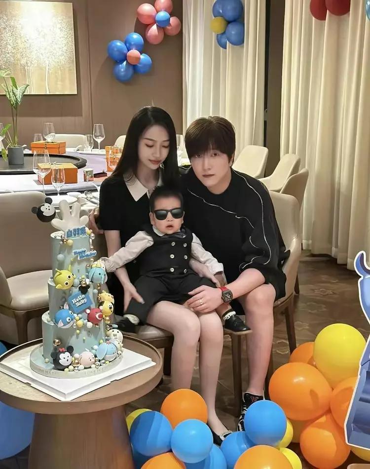 网红圈五大隐藏富豪：*冰白**坐拥上海豪宅，王红权贵翡翠堆满屋？