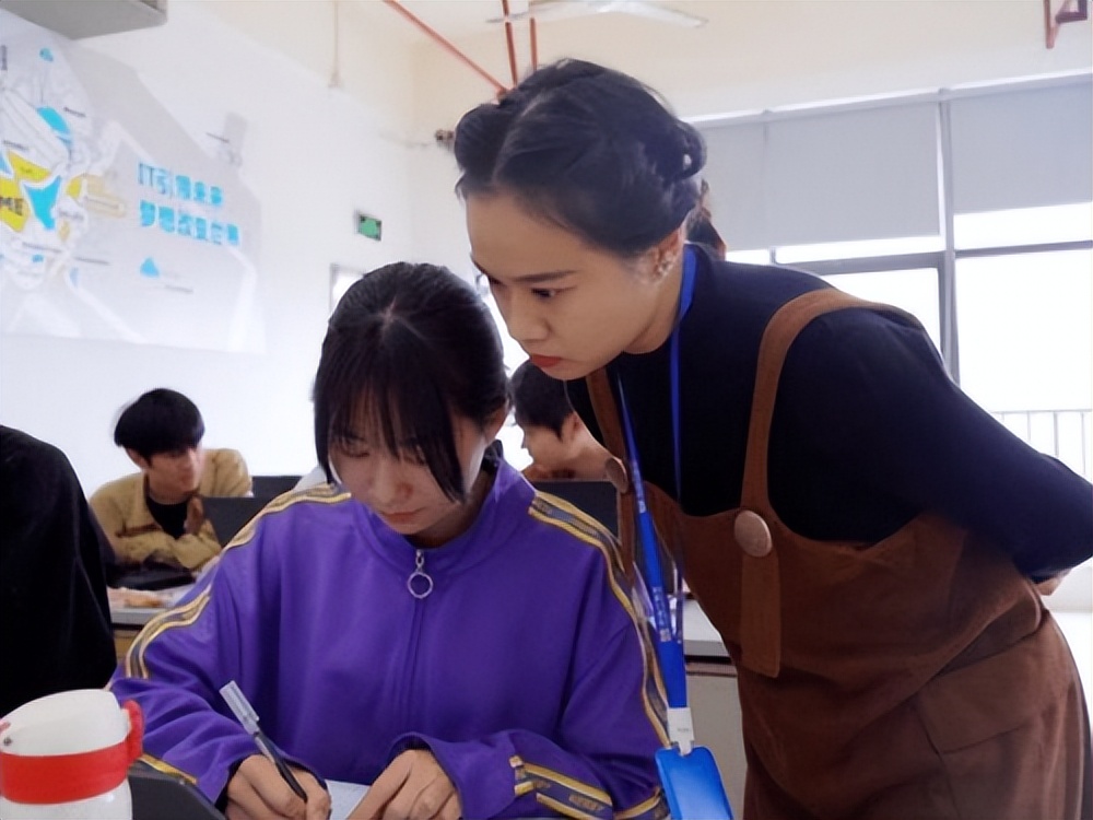 ui设计培训学校春季招生,ui设计培训学校莱茵