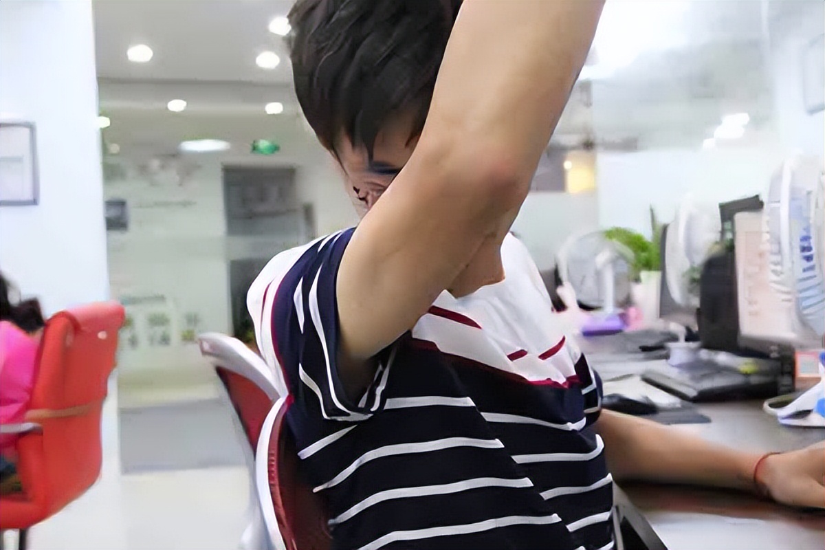 有狐臭怎么才能根除,有狐臭的特点有哪些