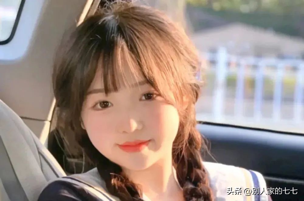 一个女人假装爱你四种表现,女人假装爱你的九个表现你中了几