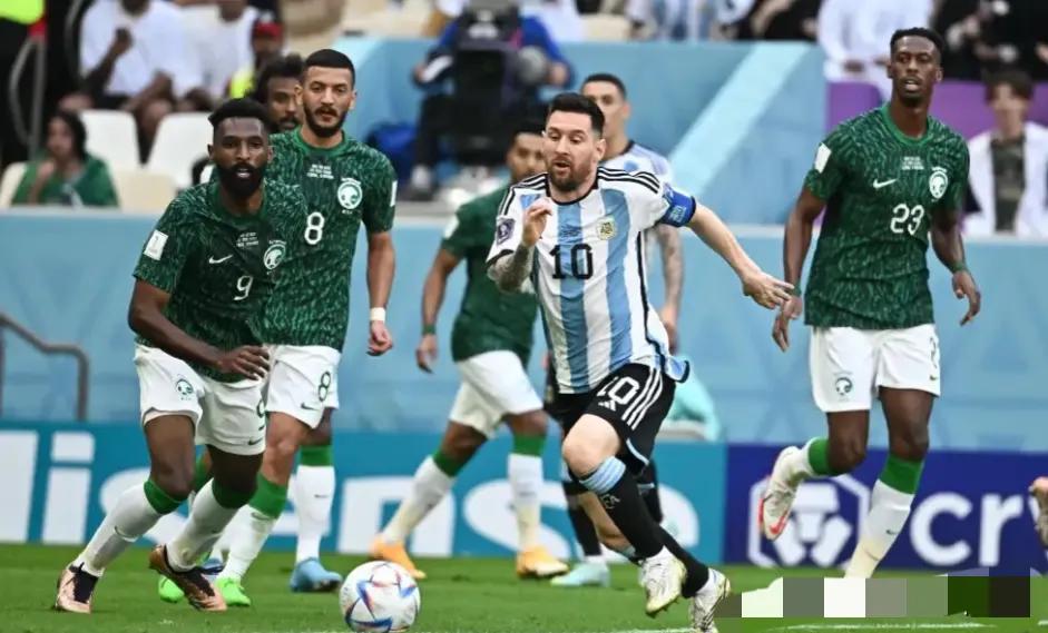 fifa足球世界绝代双骄梅西c罗,绝代双骄梅西c罗完整版