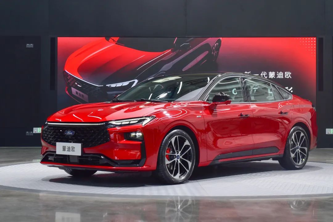 18款蒙迪欧2.0顶配深度测评,2.0凯美瑞和1.5t蒙迪欧哪个动力大