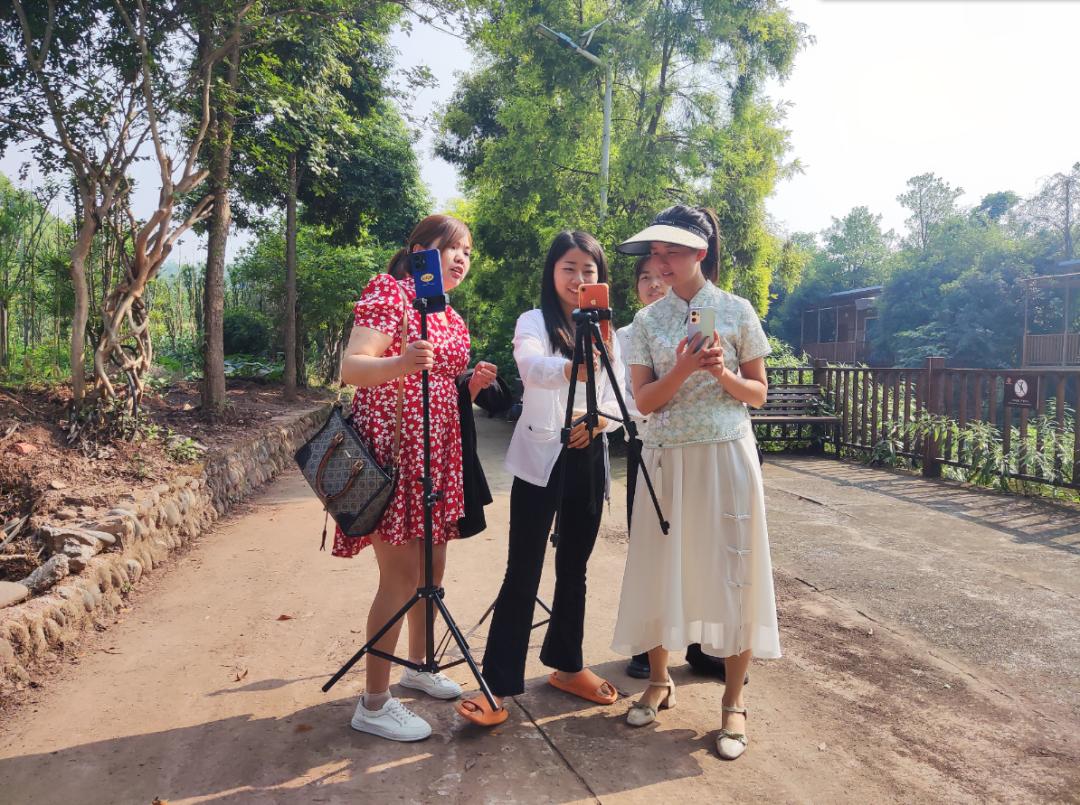 培养农产品带货直播人才,直播带货走进农民培训课堂