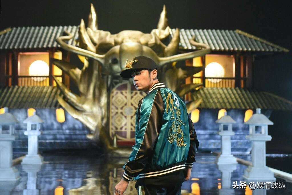 一天6个瓜！输1亿，婚内出轨，代言暴雷，国籍问题引热议，太乱了