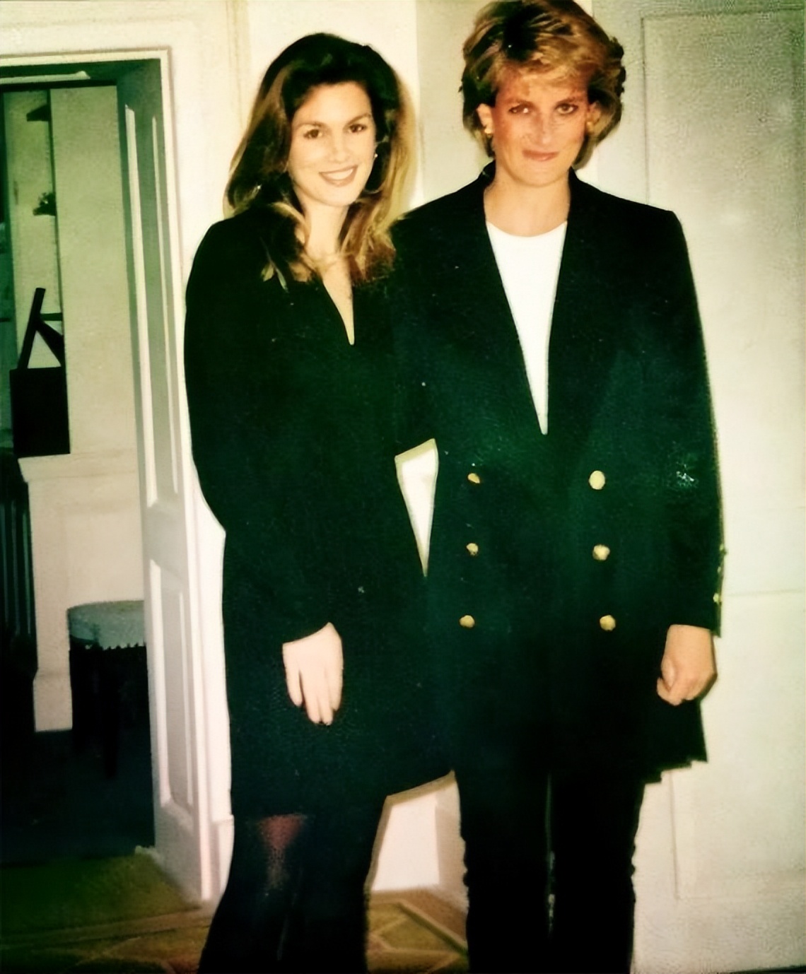 威廉王子25年不换手表，在每个重要时刻佩戴，从未忘记母亲戴安娜