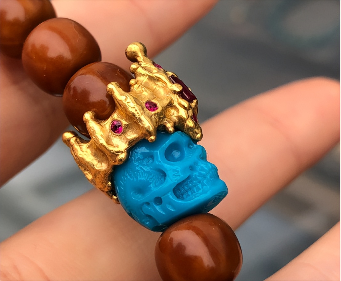 年薪十万也买不起的4种文玩手串，玩家直呼太贵了