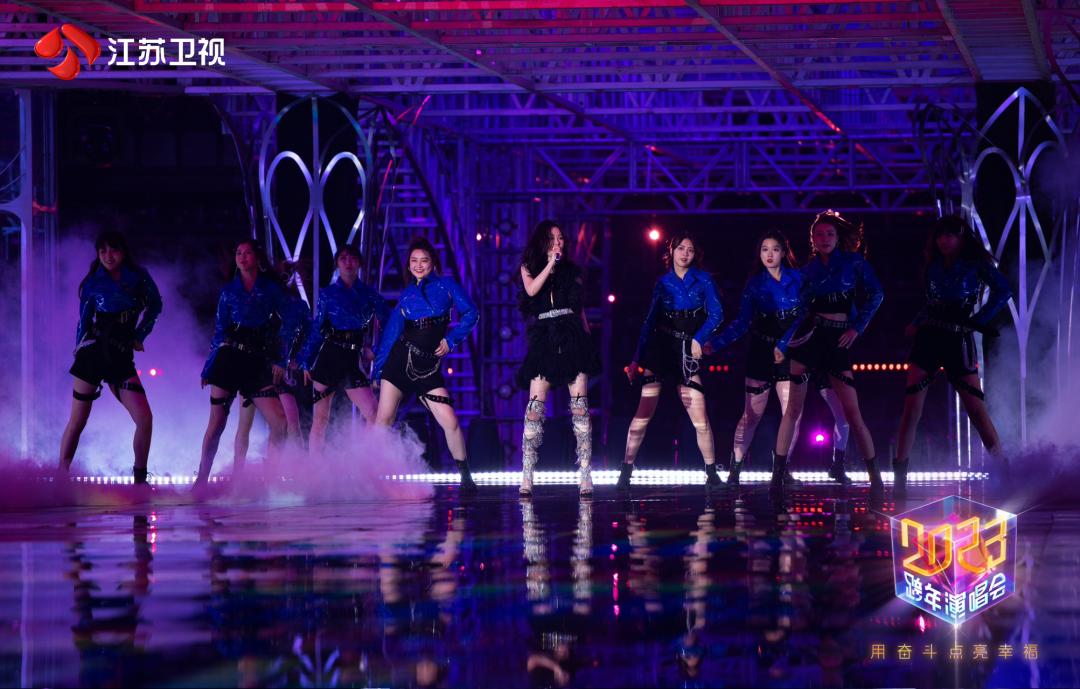 婕斿敱瀛ゅ媷鑰呭湪涓栫晫鏉幇鍦虹殑瑙嗛,瀛ゅ媷鑰呰蛋杩涗笘鐣屾澂