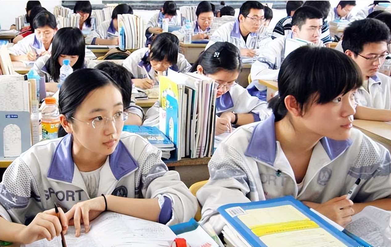 殡仪馆遗体美容师招聘,95后女孩当殡葬师