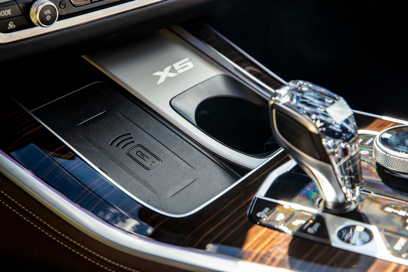 23款宝马x5xdrive30li尊享m运动,宝马x5xdrive30i曜夜版顶配