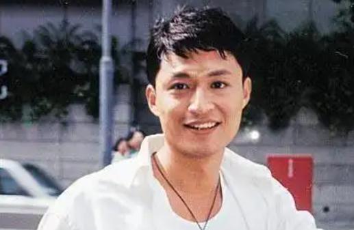 马景涛琼瑶青青河边草精彩片段,琼瑶的梅花三弄陈德容和马景涛