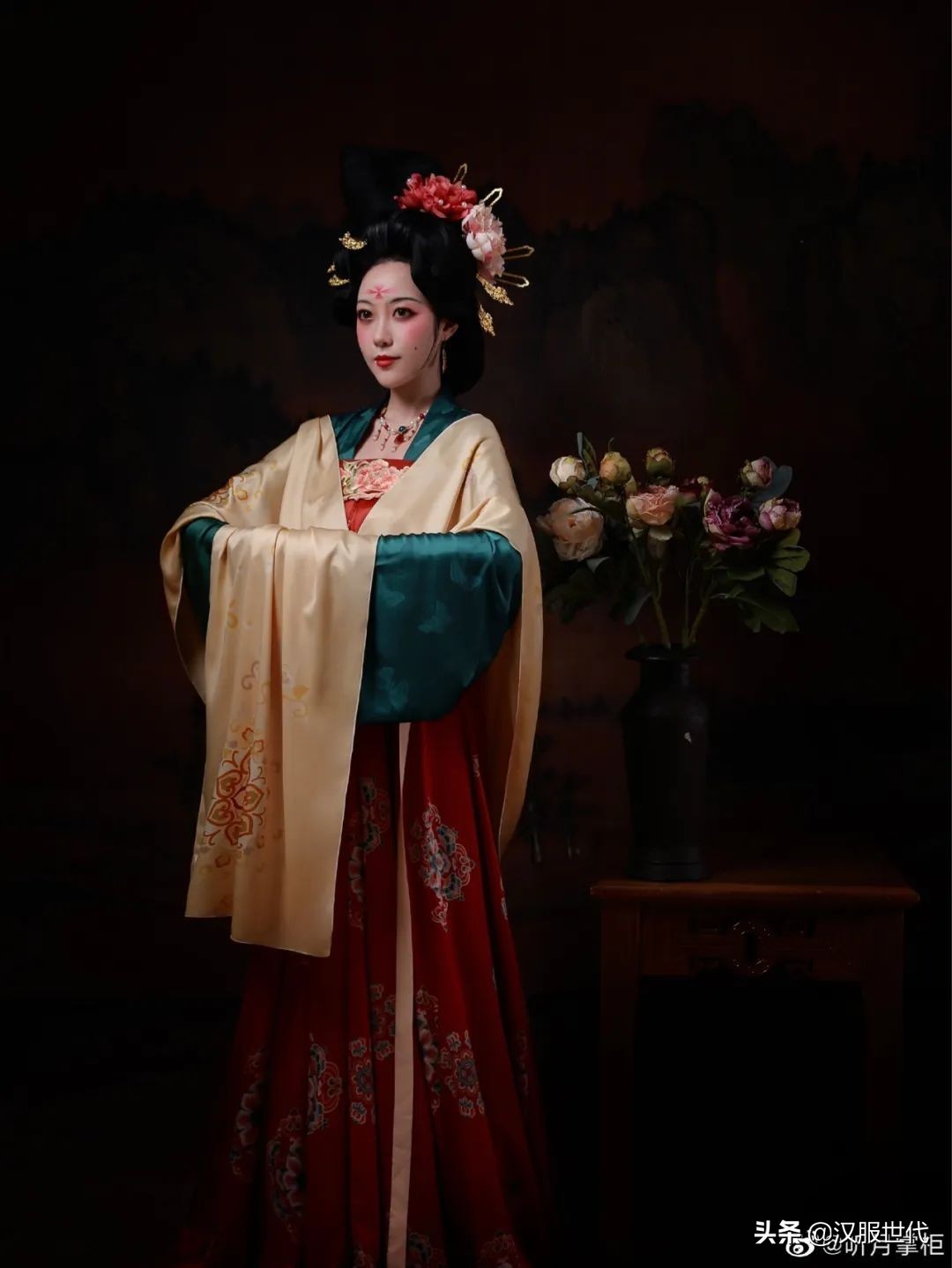 鍚湀灏忕瓚鎮夊凹姹夋湇蹇棯,钀芥唱浠欏コ