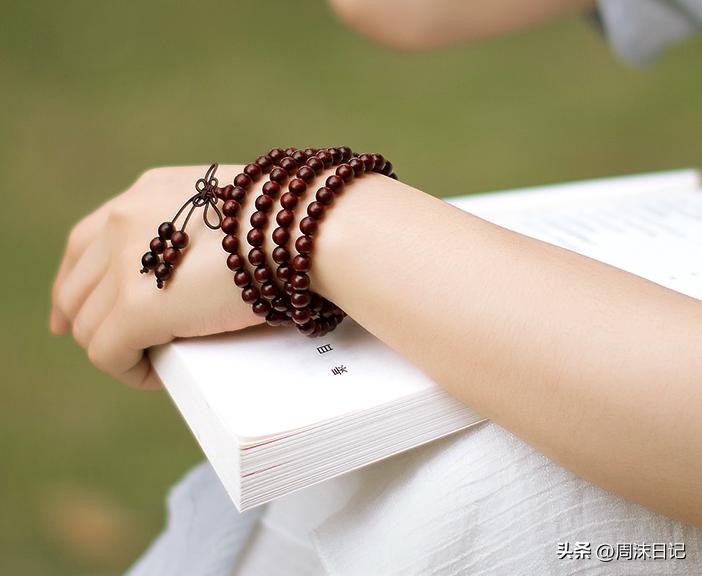 堪称“帝王之木”的印度小叶紫檀,越盘越好看,“真香”