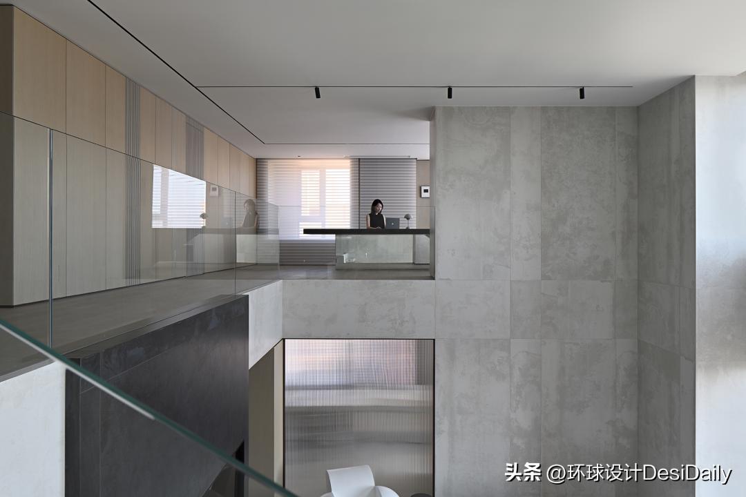 首发.刘捷｜680㎡极简顶复，空纳万境【环球设计3124期】