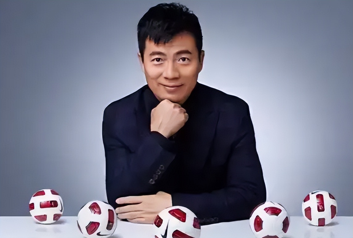 黄健翔是不是不喜欢西班牙队,黄健翔评价中国男足