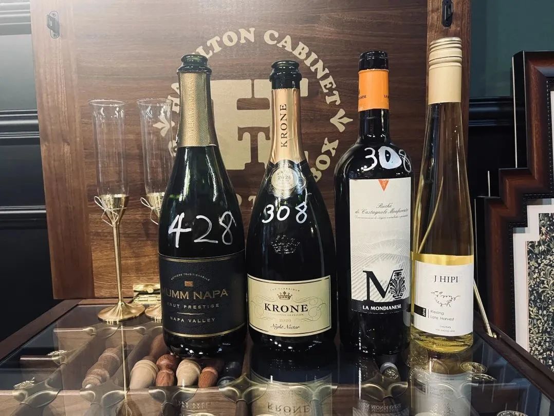 HOLA!Bars|成都东门新晋wineshop，看这届年轻人开店如何破圈