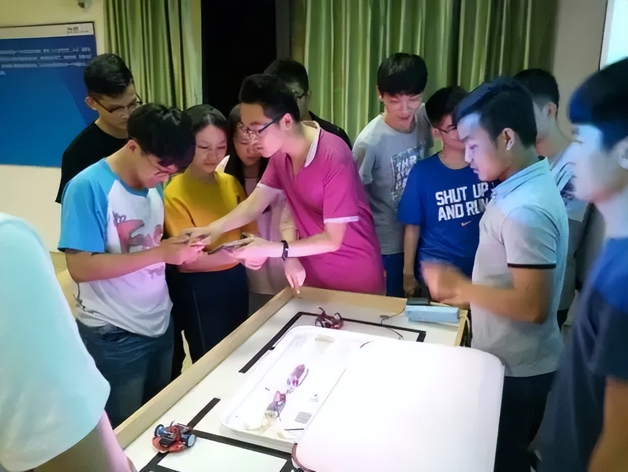 中山大学计算机学院专业有哪些,电子科技大学中山学院专业