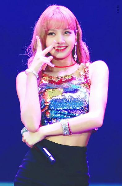 “人间芭比”Lisa：靠一个动作成顶流巨星，年仅20岁坐拥过亿身价