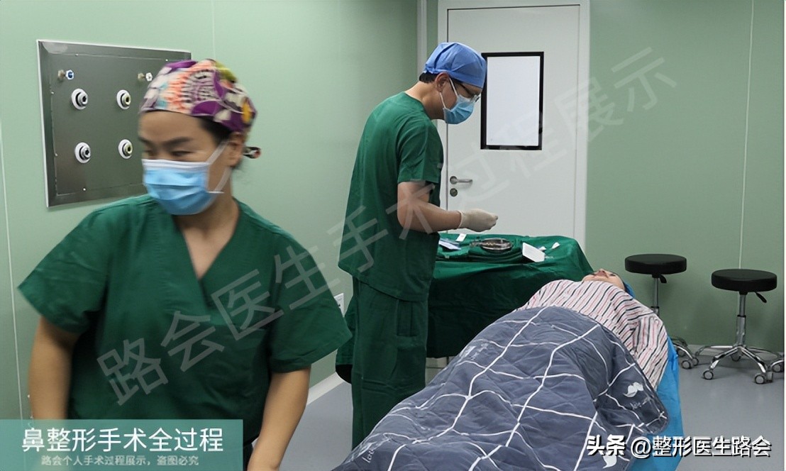 隆鼻手术全过程女生,隆鼻手术到底是怎么进行的