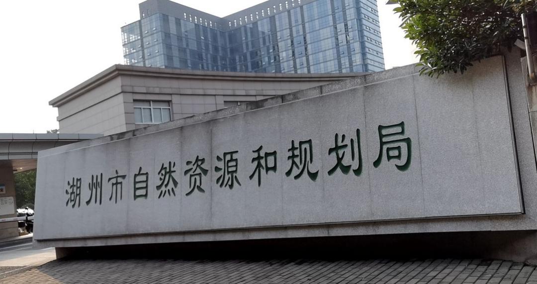 建设局和规划局哪个实权大,发展局和城建局哪个有权