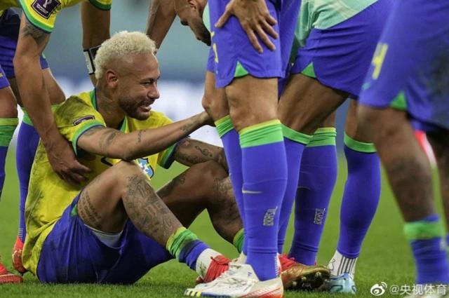 内马尔世界杯泪洒赛场现场视频,内马尔欧冠决赛哭了视频
