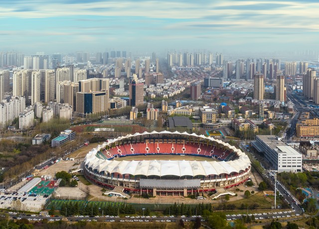 比亚迪和蜜雪冰城赞助河南队,蜜雪冰城投资河南足球